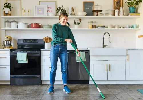 TK Ways to Make Your Broom n Dust Pan a Million Times Better 067 scaled